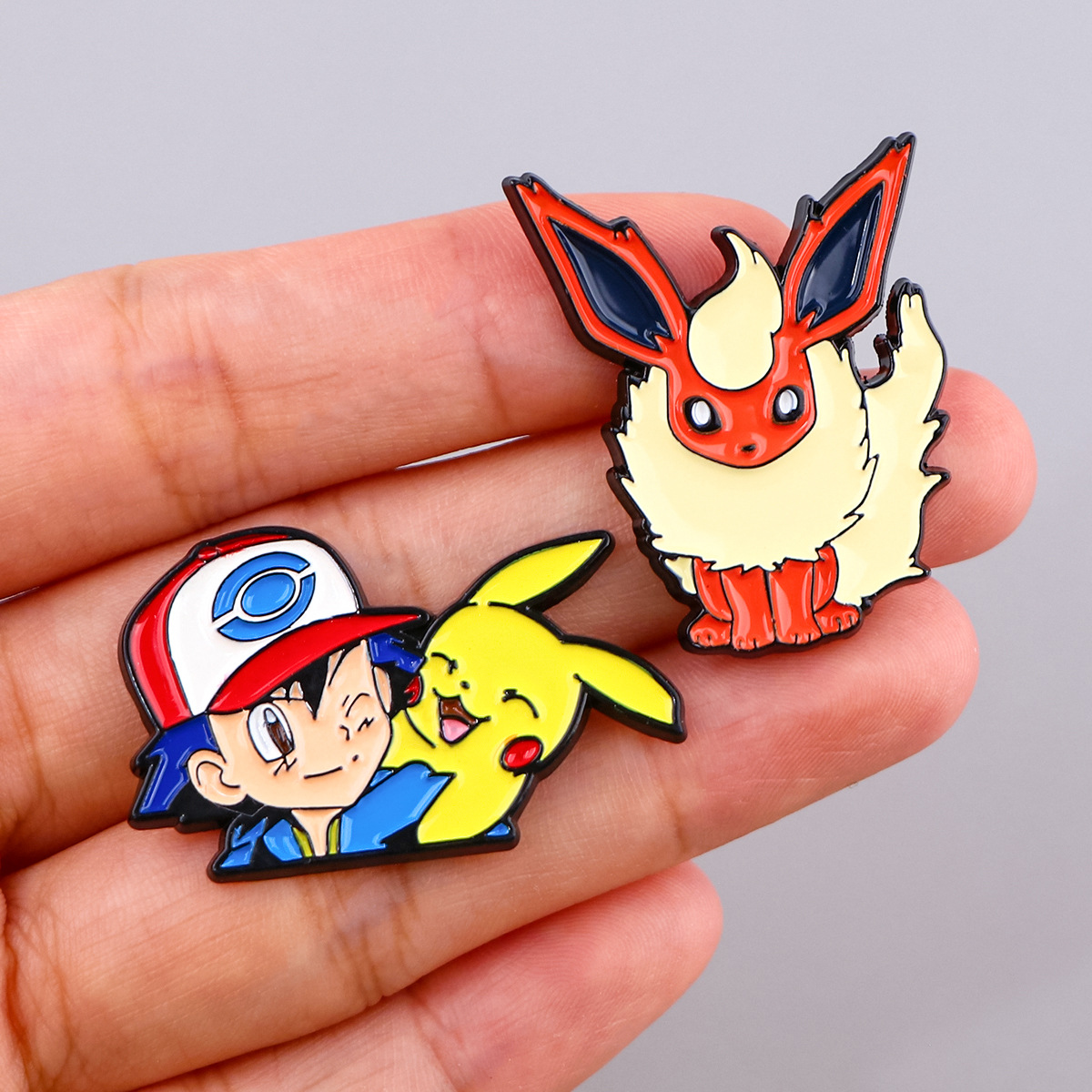 Najnowsza seria broszek emalio – Enamel Pin Set recenzja i cena